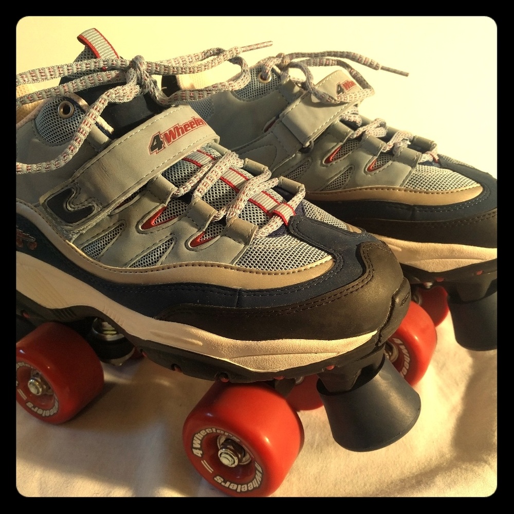 🔥 SKECHERS 4 Wheelers Roller Skates size 8 🔥